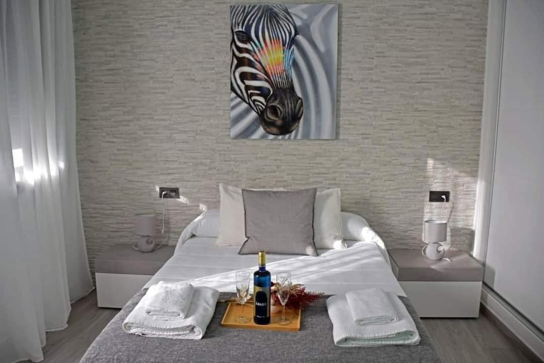 Alojamientos Lola, Suite Con Jacuzzi Benalup-Casas Viejas Εξωτερικό φωτογραφία