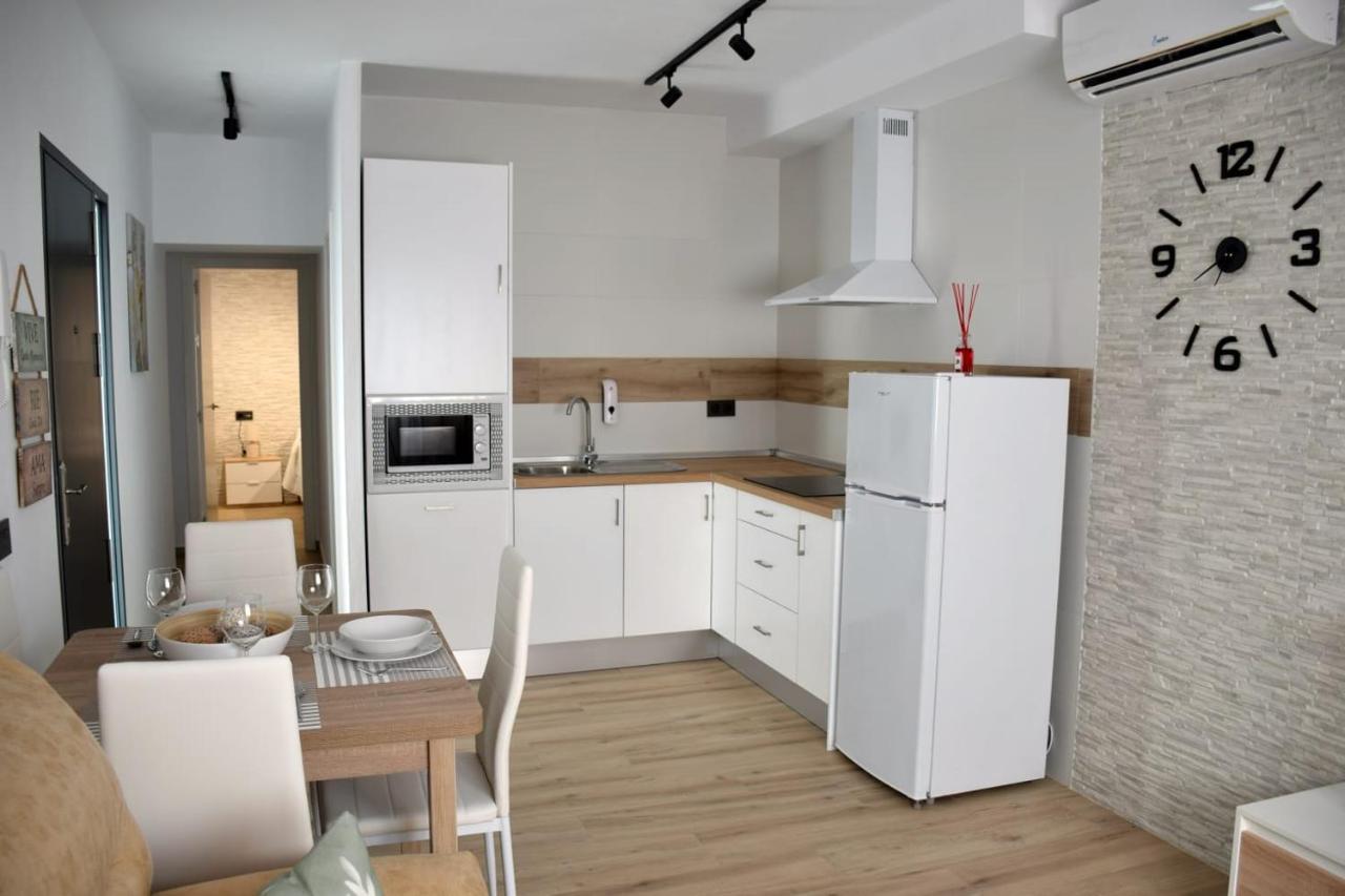 Alojamientos Lola, Suite Con Jacuzzi Benalup-Casas Viejas Εξωτερικό φωτογραφία