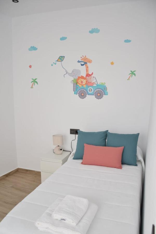 Alojamientos Lola, Suite Con Jacuzzi Benalup-Casas Viejas Εξωτερικό φωτογραφία