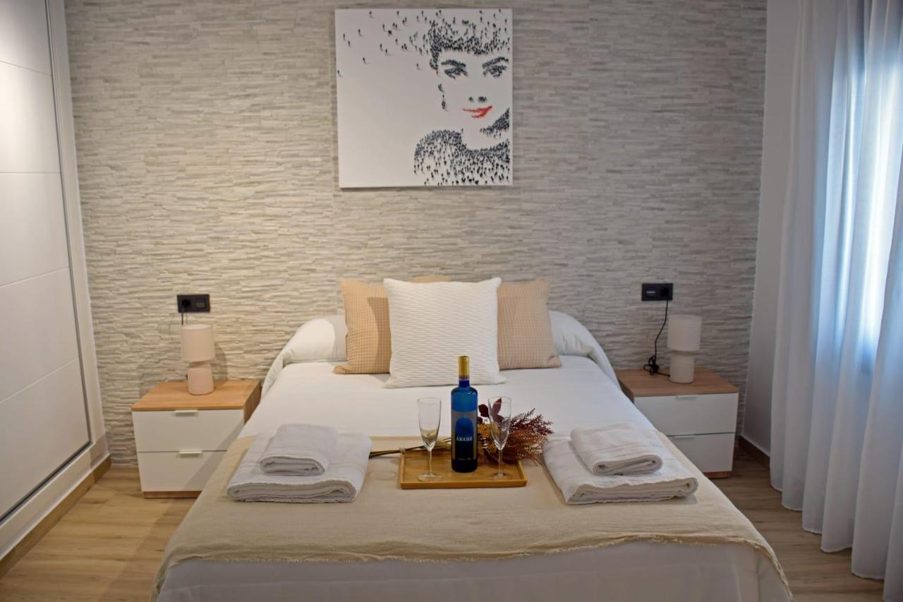 Alojamientos Lola, Suite Con Jacuzzi Benalup-Casas Viejas Εξωτερικό φωτογραφία
